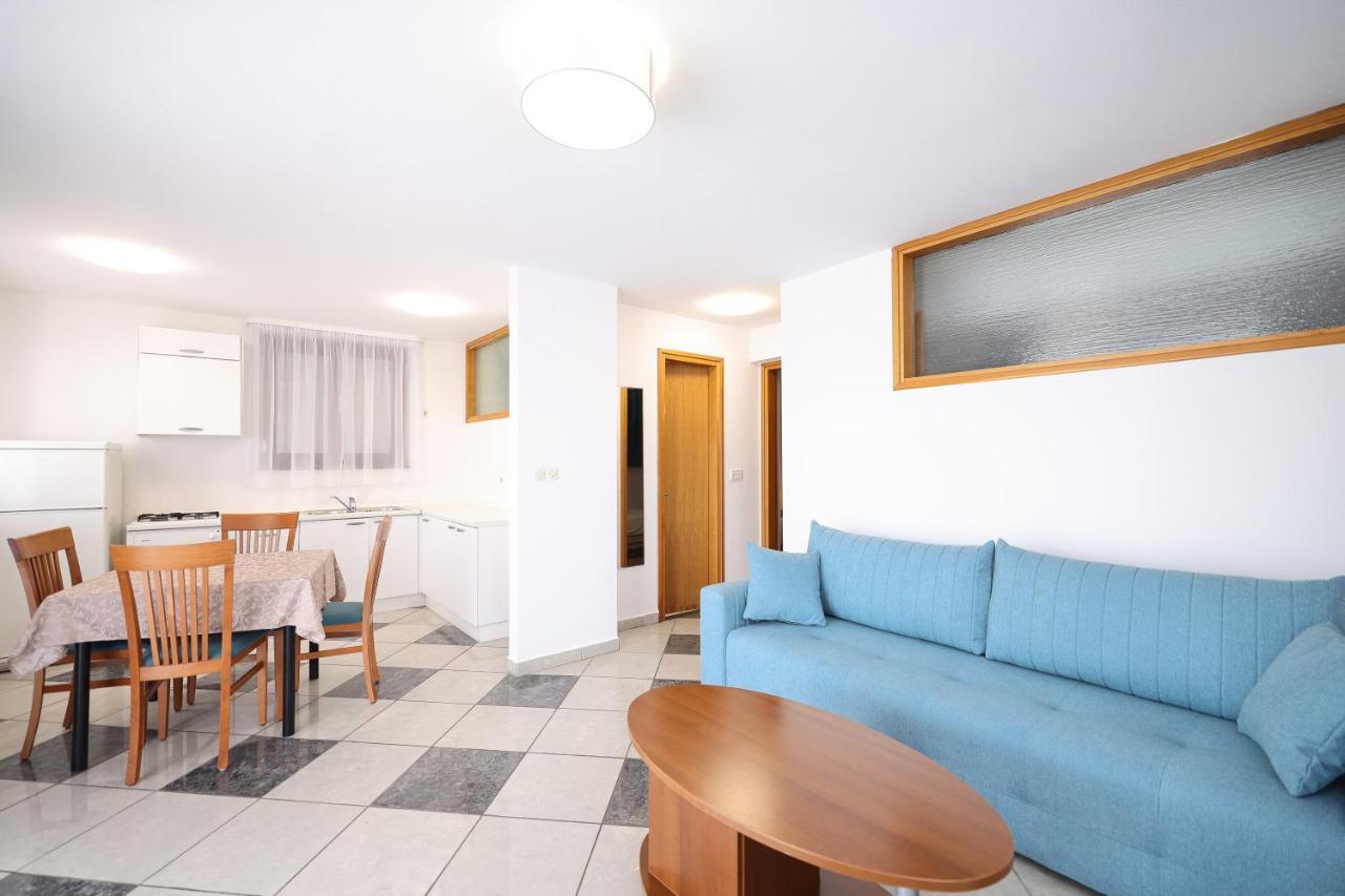 Hotel Lucija 4*