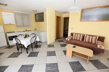 Hotel Lucija 4*