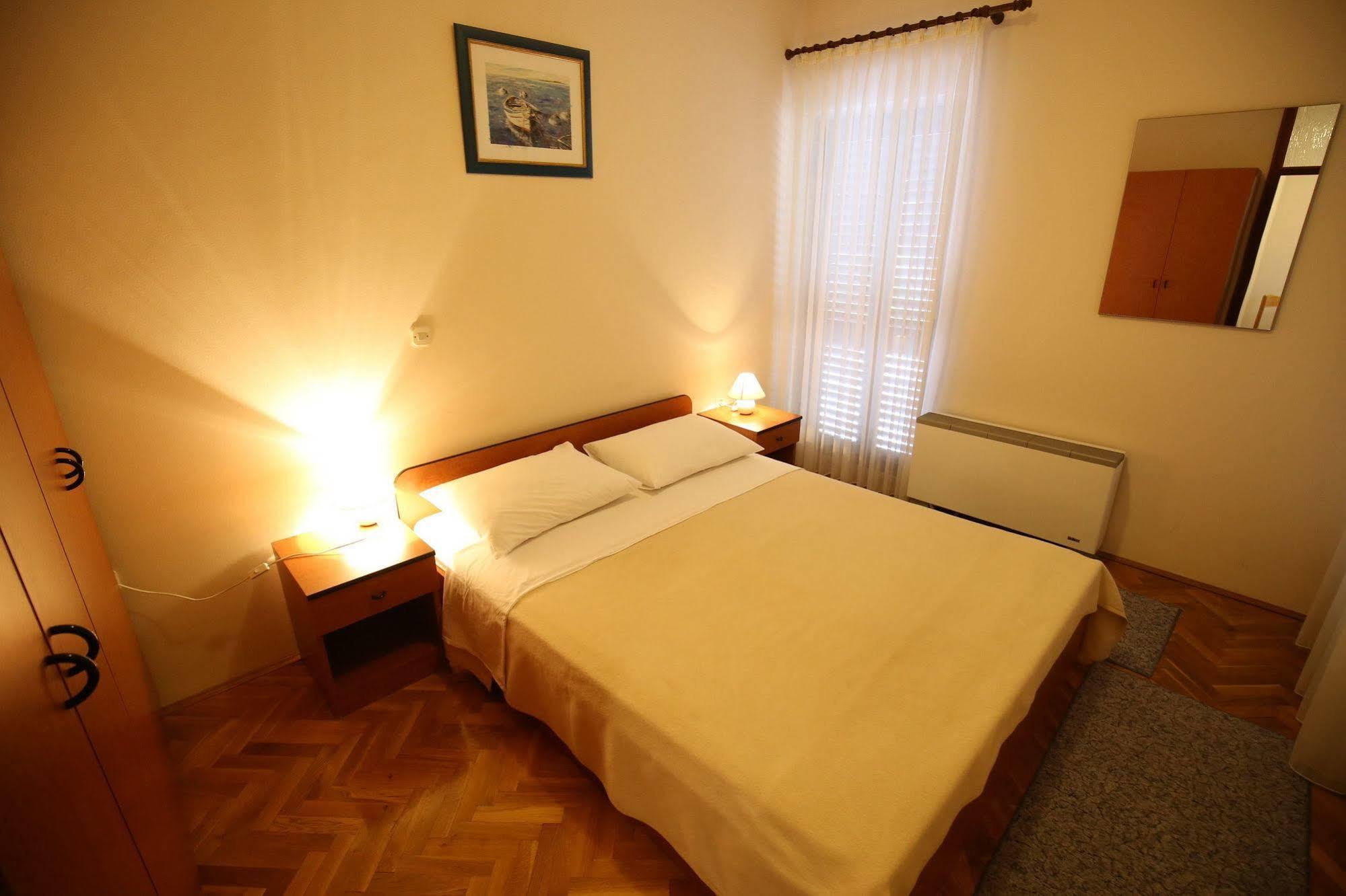 Lucija 4*